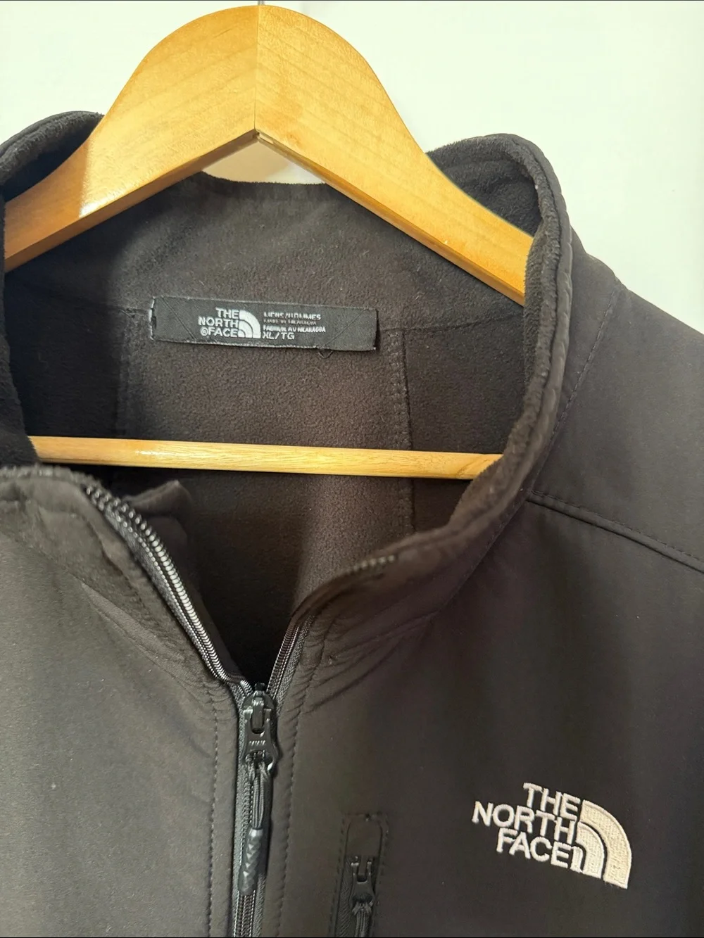 The North Face Black Men’s Apex Bionic Windwall Softshell Performance Jacket
